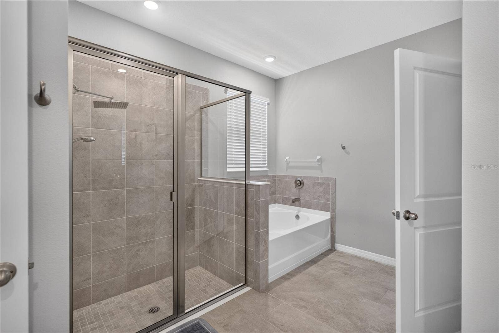 12704 LATERAL ROOT DRIVE, Sarasota, FL 34238 12704 LATERAL ROOT DRIVE, Sarasota, FL 34238