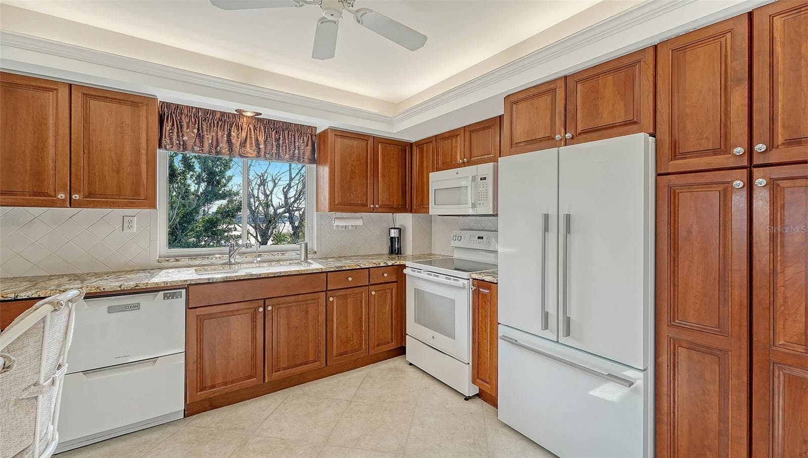 777 JOHN RINGLING BOULEVARD, #36, Sarasota, FL 34236