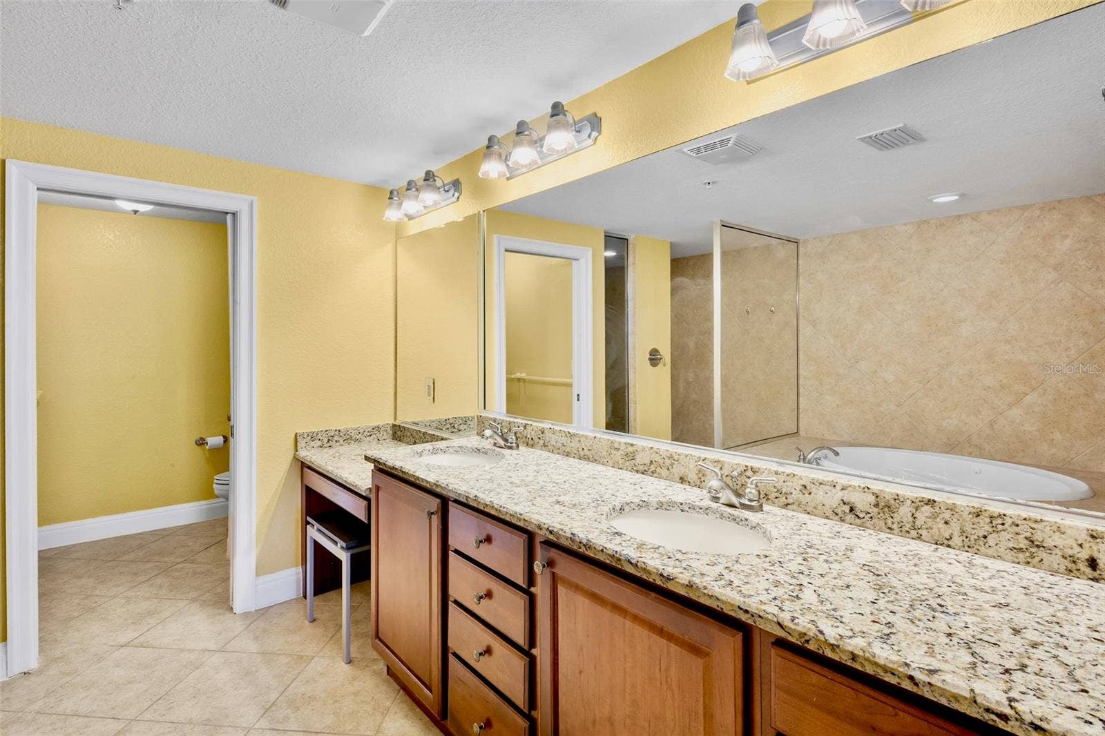 2825 TERRA CEIA BAY BOULEVARD, #1402, Palmetto, FL 34221 Primary bath with lots of storage, dual sinks and water closet.
