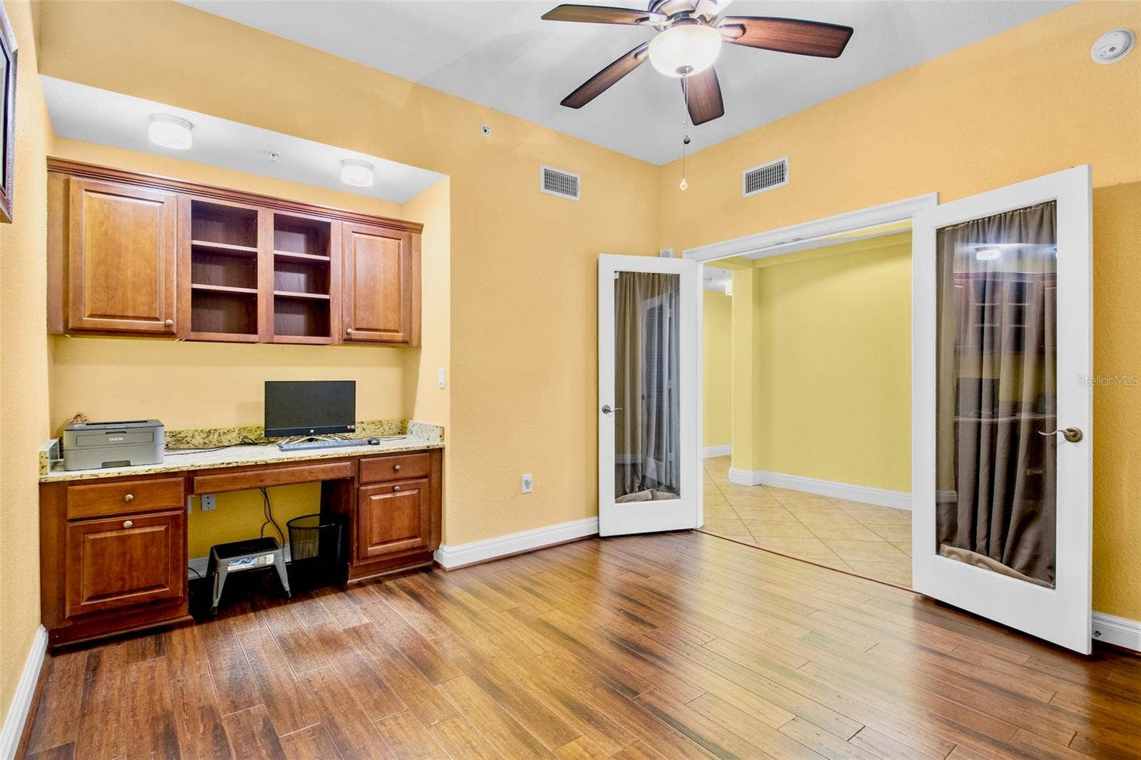 2825 TERRA CEIA BAY BOULEVARD, #1402, Palmetto, FL 34221 Office with built-in desk.