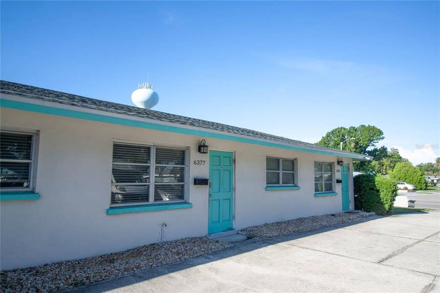 Property photo for 6377 GATEWAY AVENUE, Sarasota, FL