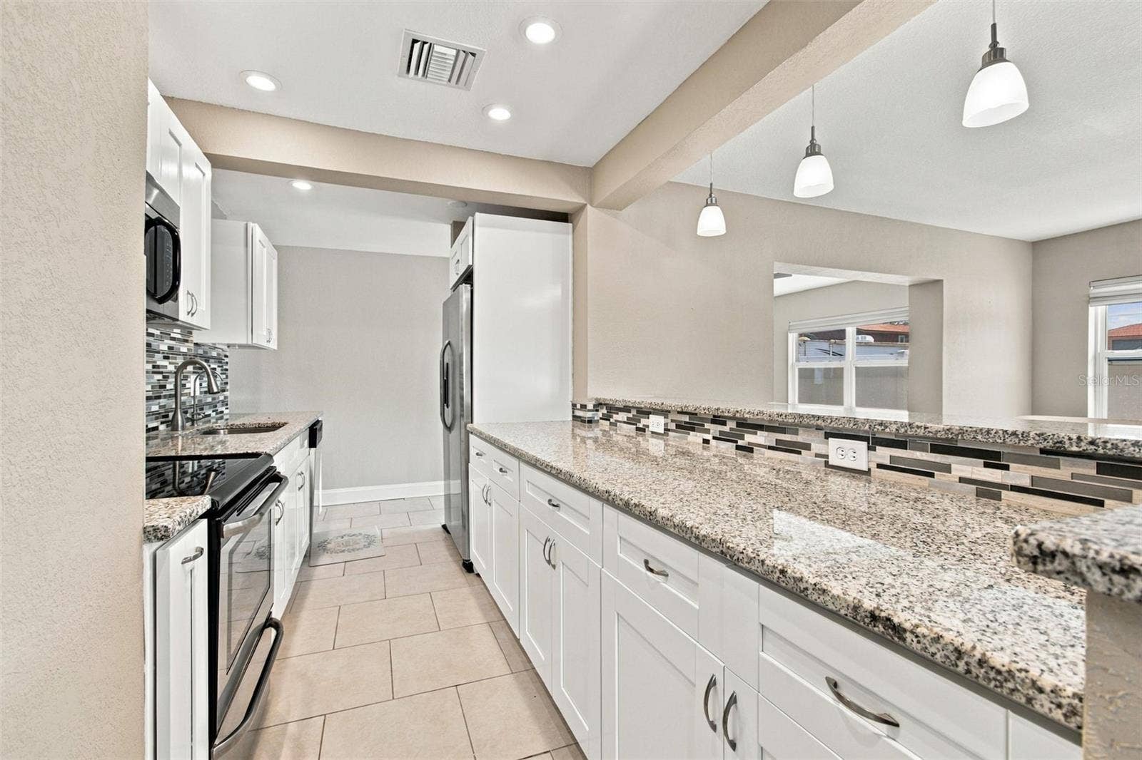 5441 113TH STREET, Seminole, FL 33772 5441 113TH STREET, Seminole, FL 33772
