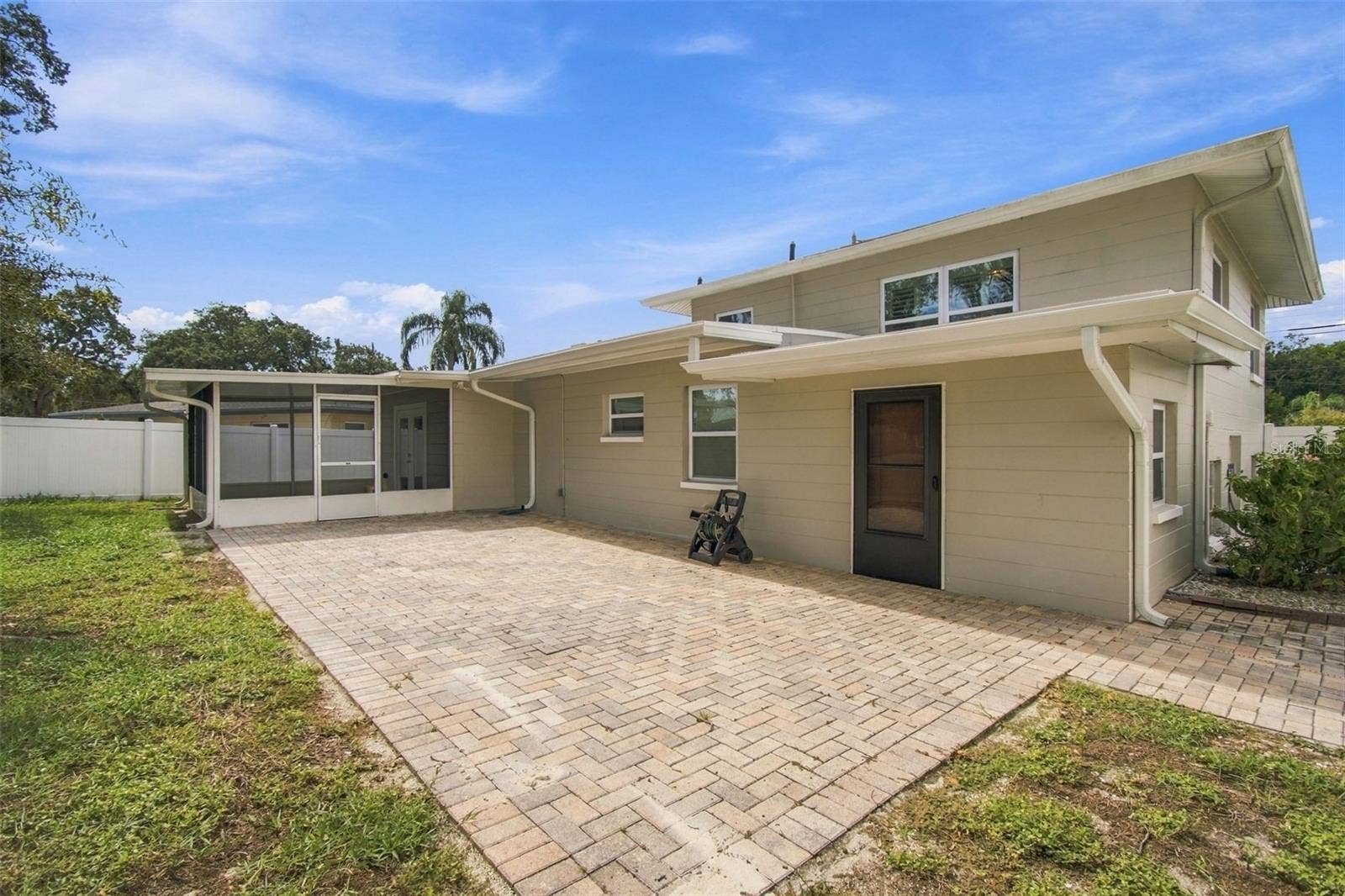 5441 113TH STREET, Seminole, FL 33772 5441 113TH STREET, Seminole, FL 33772