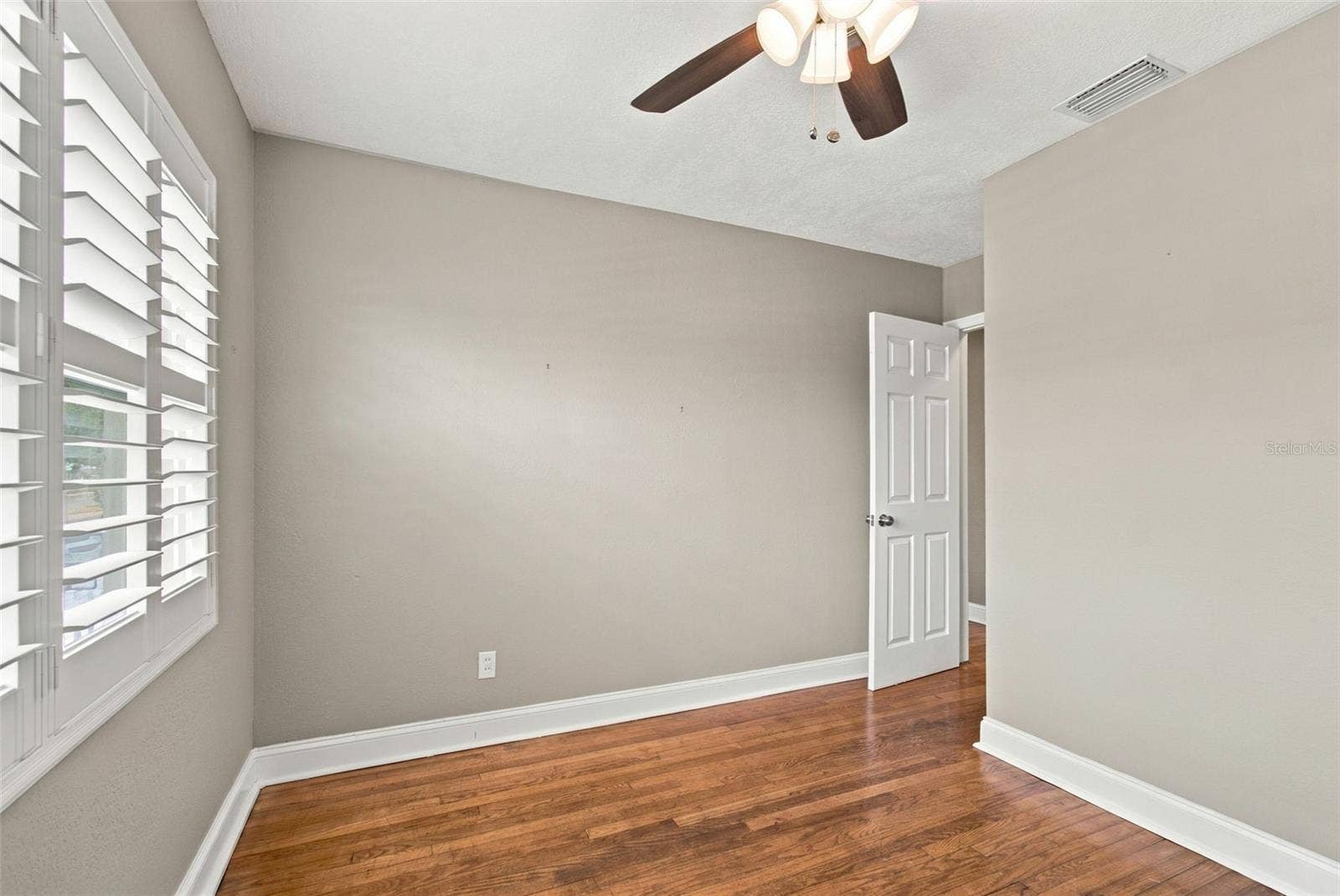 5441 113TH STREET, Seminole, FL 33772 5441 113TH STREET, Seminole, FL 33772
