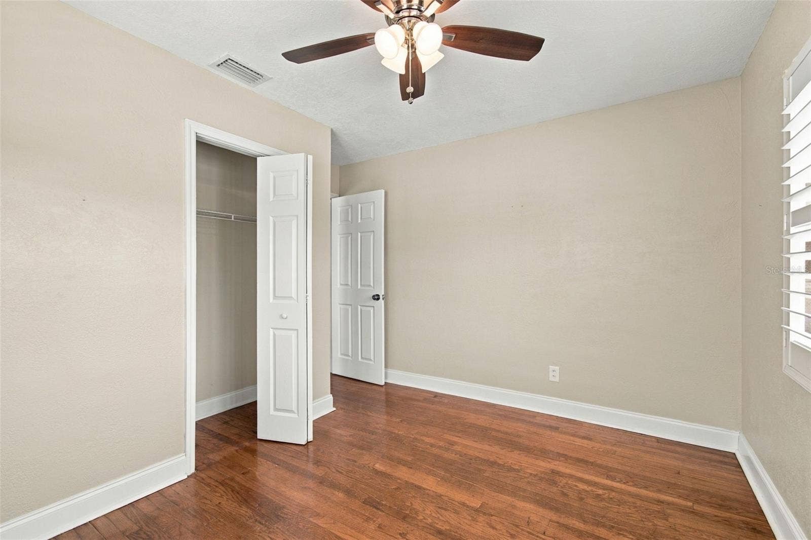 5441 113TH STREET, Seminole, FL 33772 5441 113TH STREET, Seminole, FL 33772