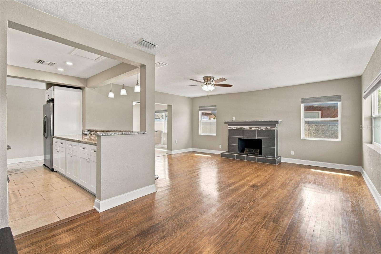 5441 113TH STREET, Seminole, FL 33772 5441 113TH STREET, Seminole, FL 33772