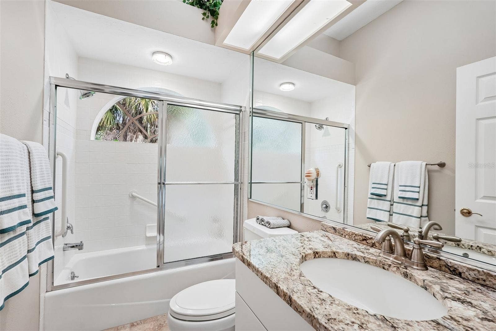 3rd Bath/ doubles as a pool bath