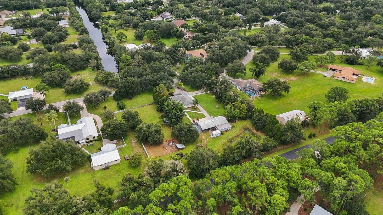 7402 CASTLE DRIVE, Sarasota, FL 34240 7402 CASTLE DRIVE, Sarasota, FL 34240