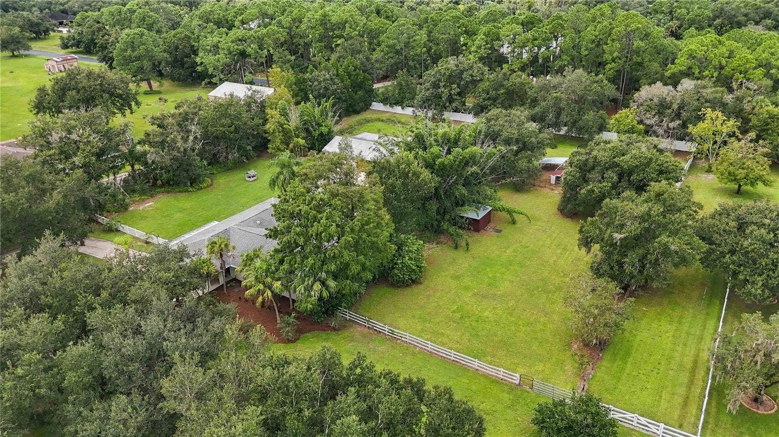 7402 CASTLE DRIVE, Sarasota, FL 34240 7402 CASTLE DRIVE, Sarasota, FL 34240