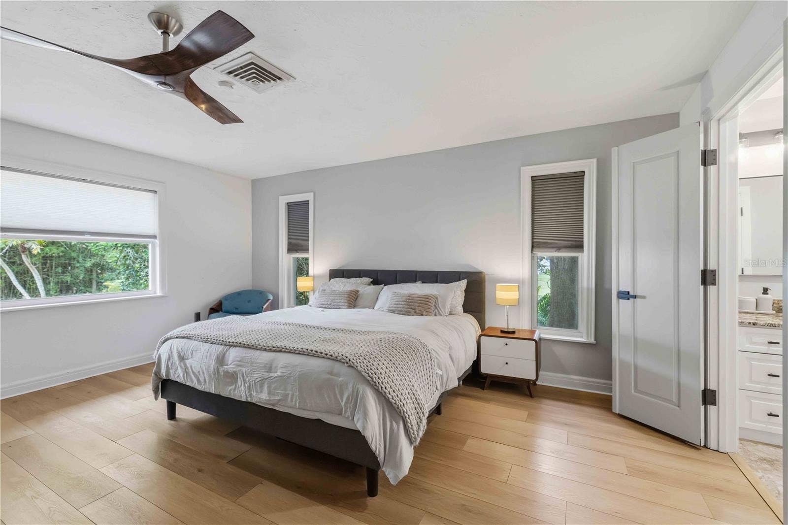 7402 CASTLE DRIVE, Sarasota, FL 34240 7402 CASTLE DRIVE, Sarasota, FL 34240