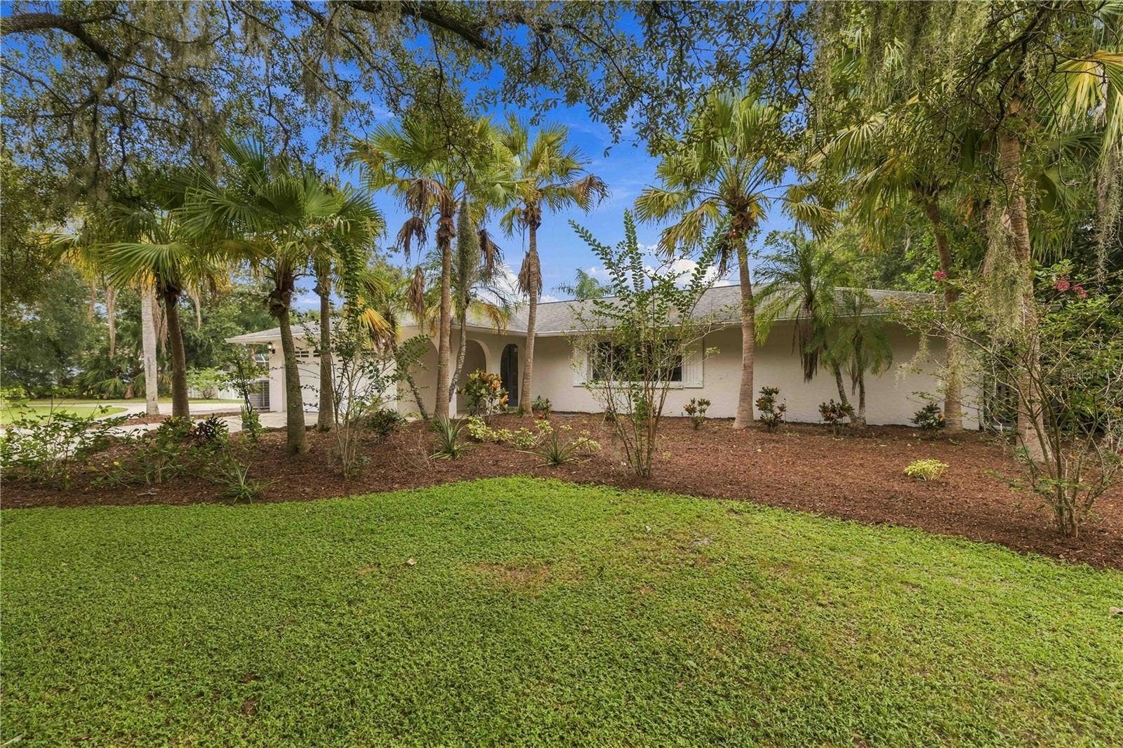 7402 CASTLE DRIVE, Sarasota, FL 34240 7402 CASTLE DRIVE, Sarasota, FL 34240
