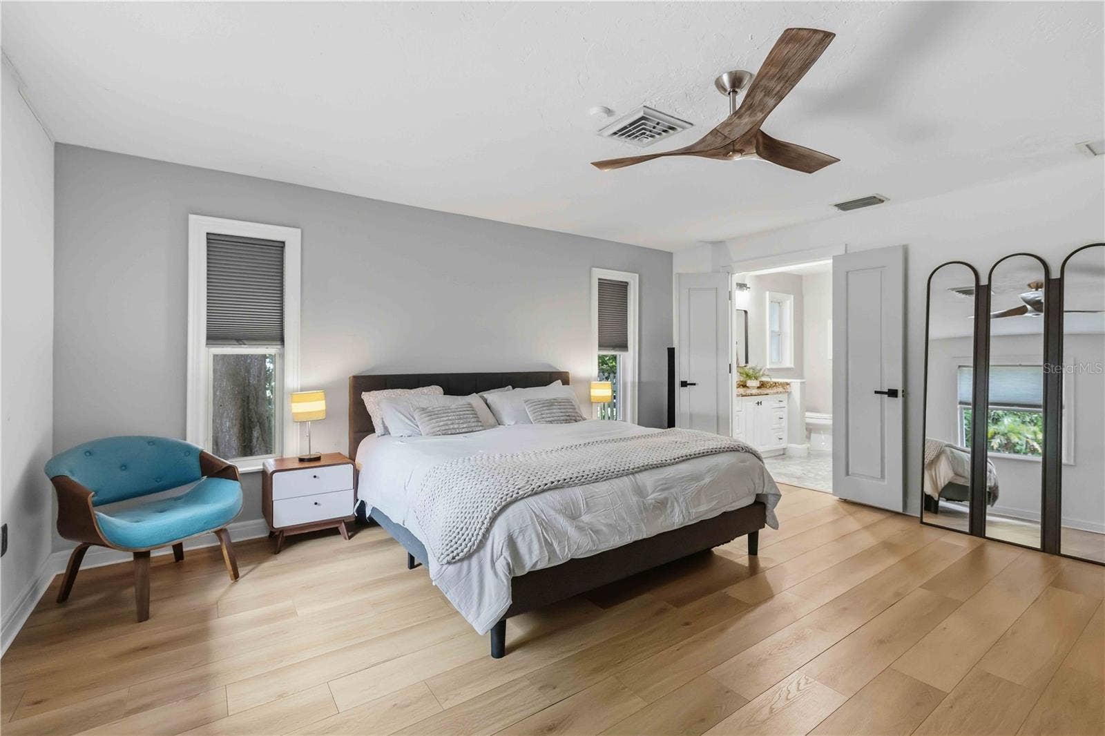7402 CASTLE DRIVE, Sarasota, FL 34240 7402 CASTLE DRIVE, Sarasota, FL 34240