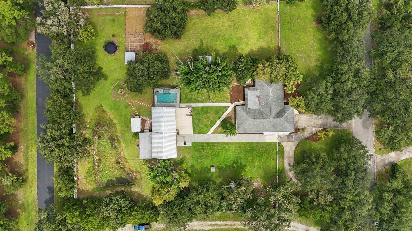 7402 CASTLE DRIVE, Sarasota, FL 34240 7402 CASTLE DRIVE, Sarasota, FL 34240