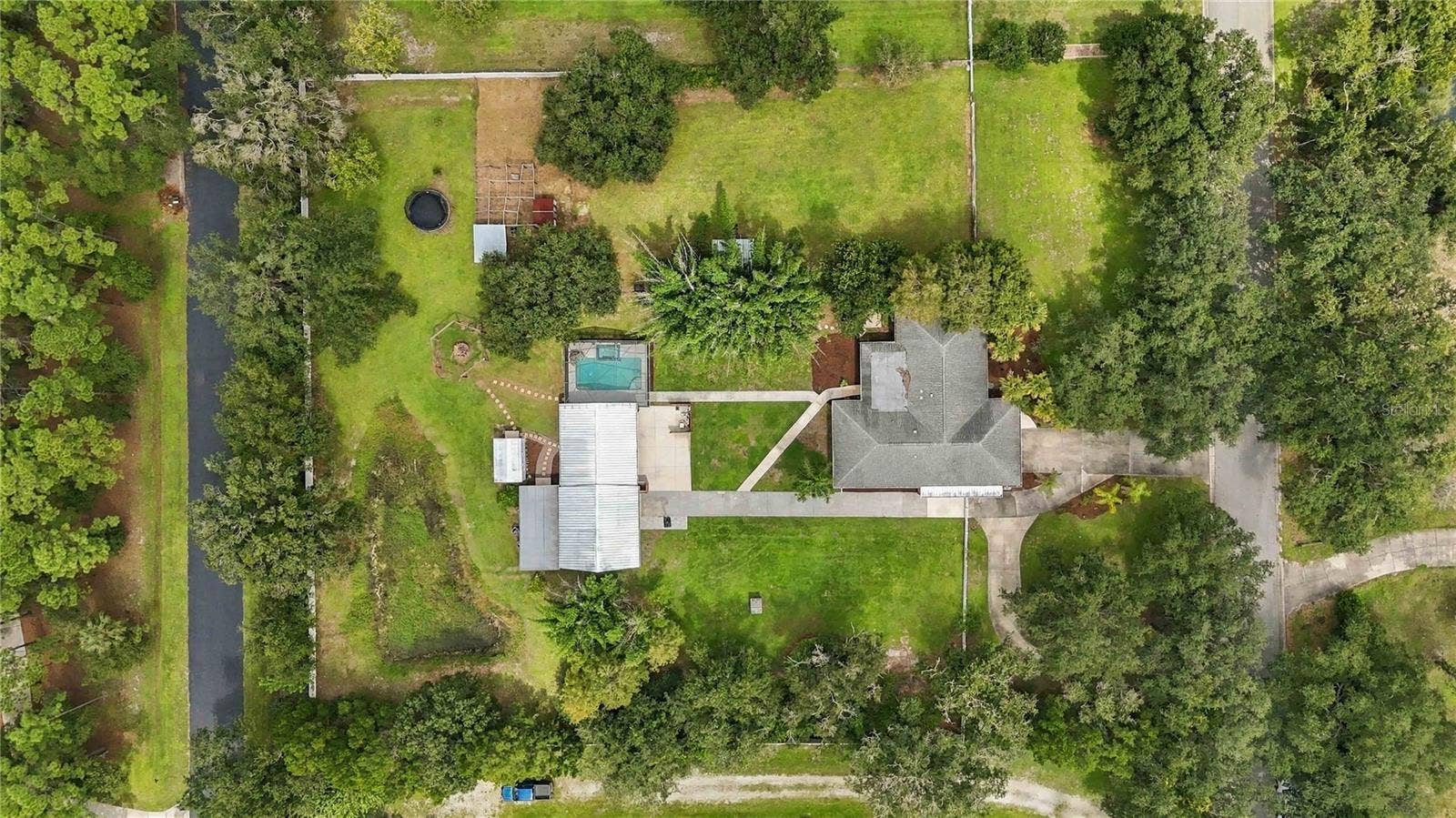 7402 CASTLE DRIVE, Sarasota, FL 34240 7402 CASTLE DRIVE, Sarasota, FL 34240
