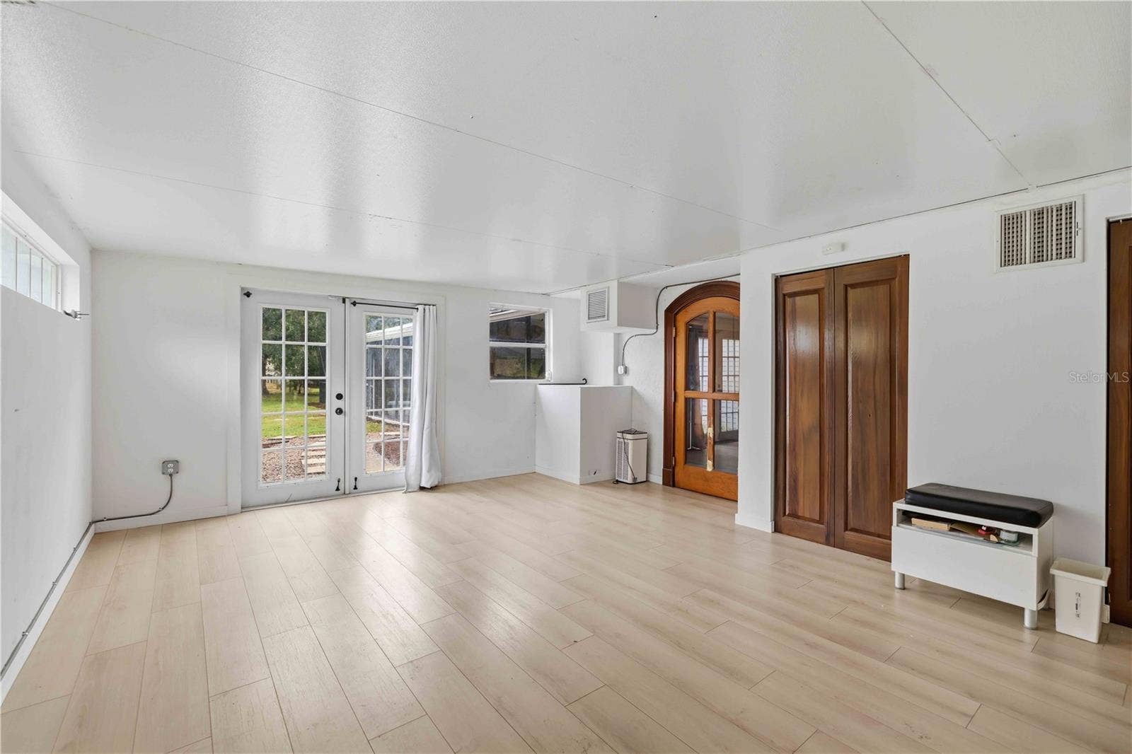 7402 CASTLE DRIVE, Sarasota, FL 34240 7402 CASTLE DRIVE, Sarasota, FL 34240