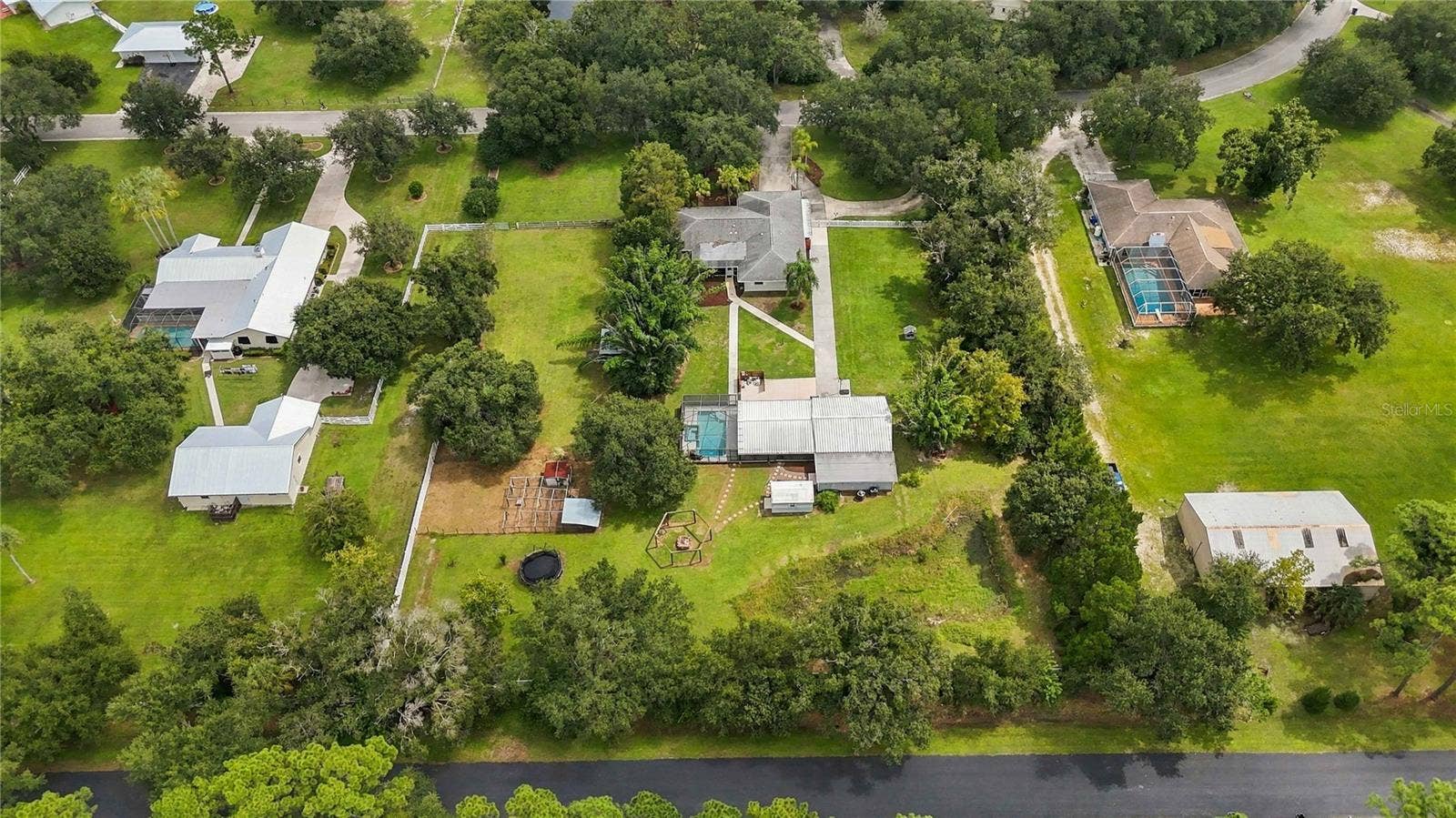 7402 CASTLE DRIVE, Sarasota, FL 34240 7402 CASTLE DRIVE, Sarasota, FL 34240