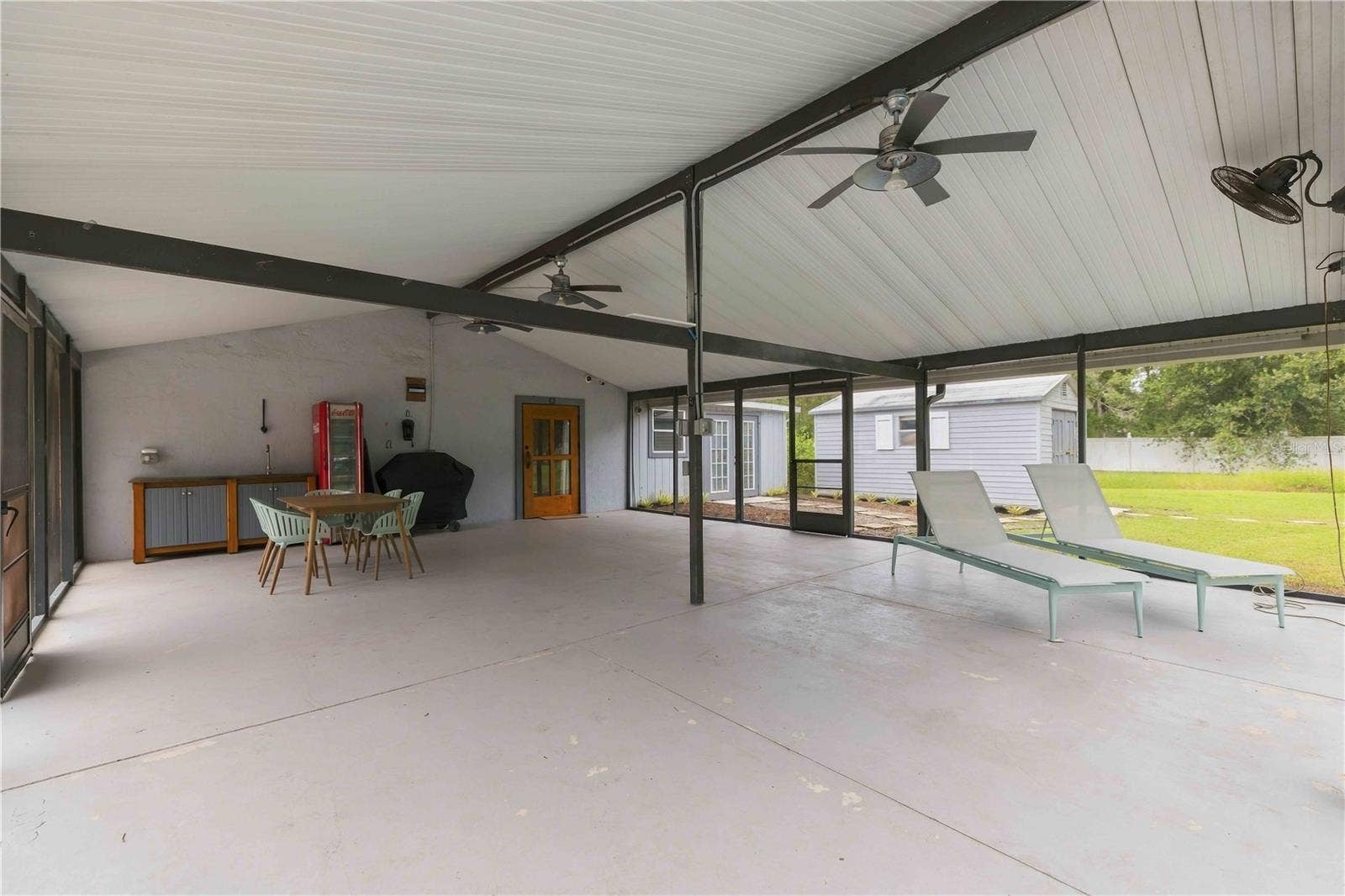 7402 CASTLE DRIVE, Sarasota, FL 34240 7402 CASTLE DRIVE, Sarasota, FL 34240
