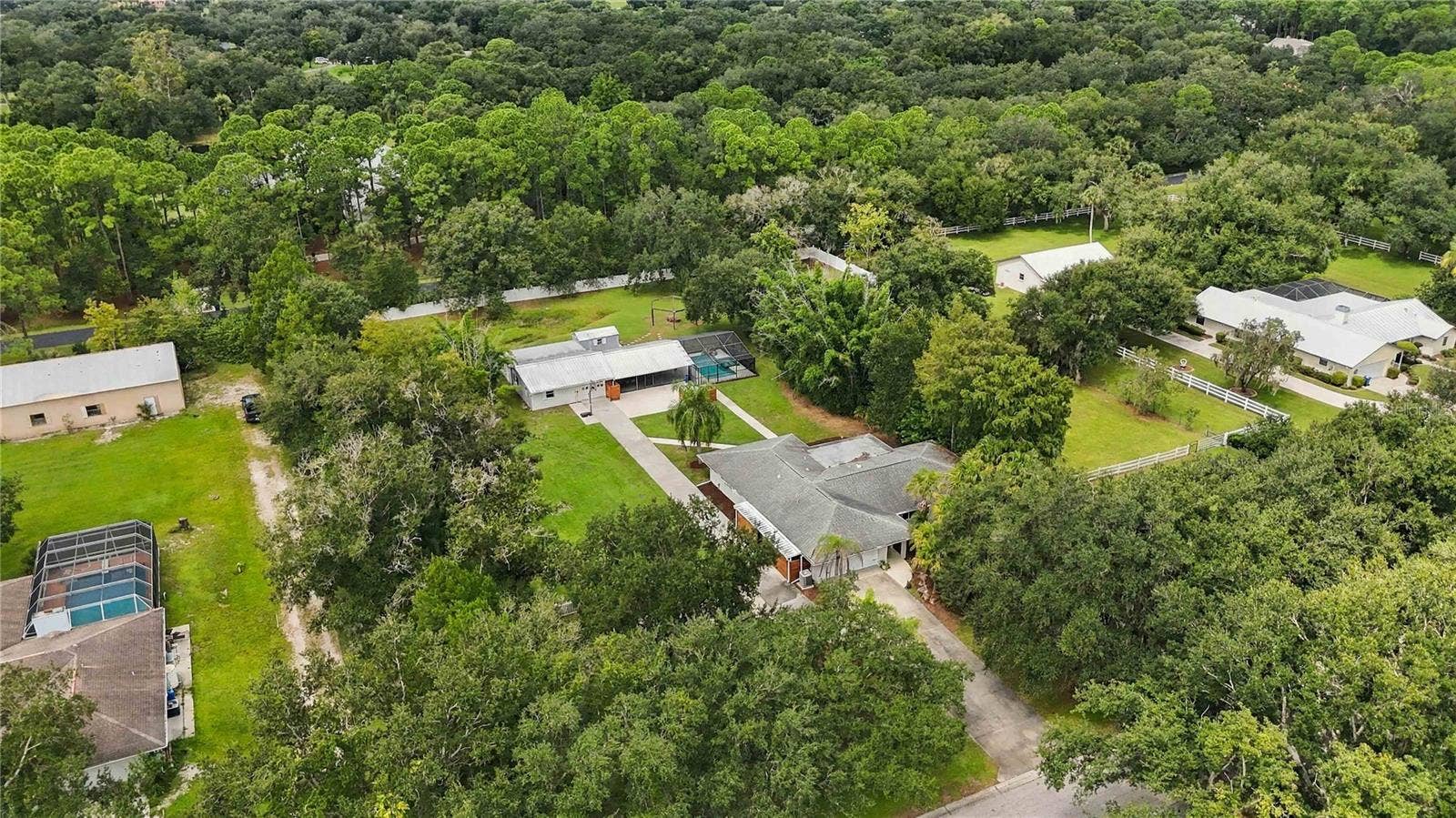 7402 CASTLE DRIVE, Sarasota, FL 34240 7402 CASTLE DRIVE, Sarasota, FL 34240