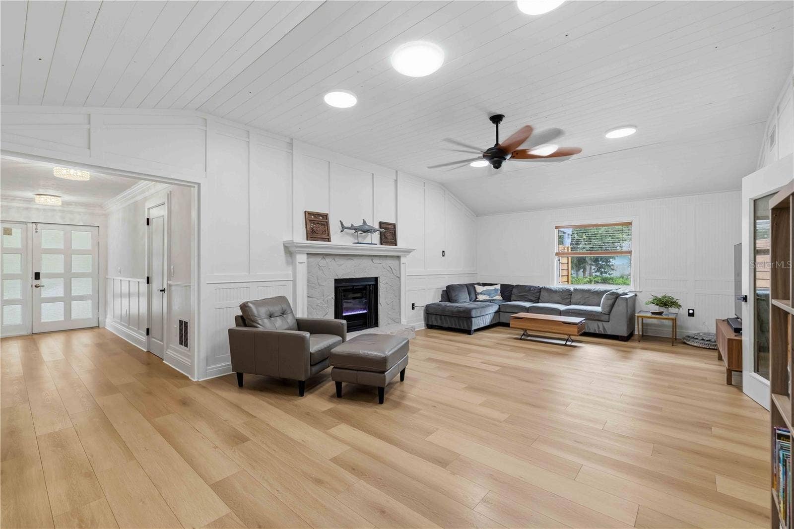 7402 CASTLE DRIVE, Sarasota, FL 34240 7402 CASTLE DRIVE, Sarasota, FL 34240