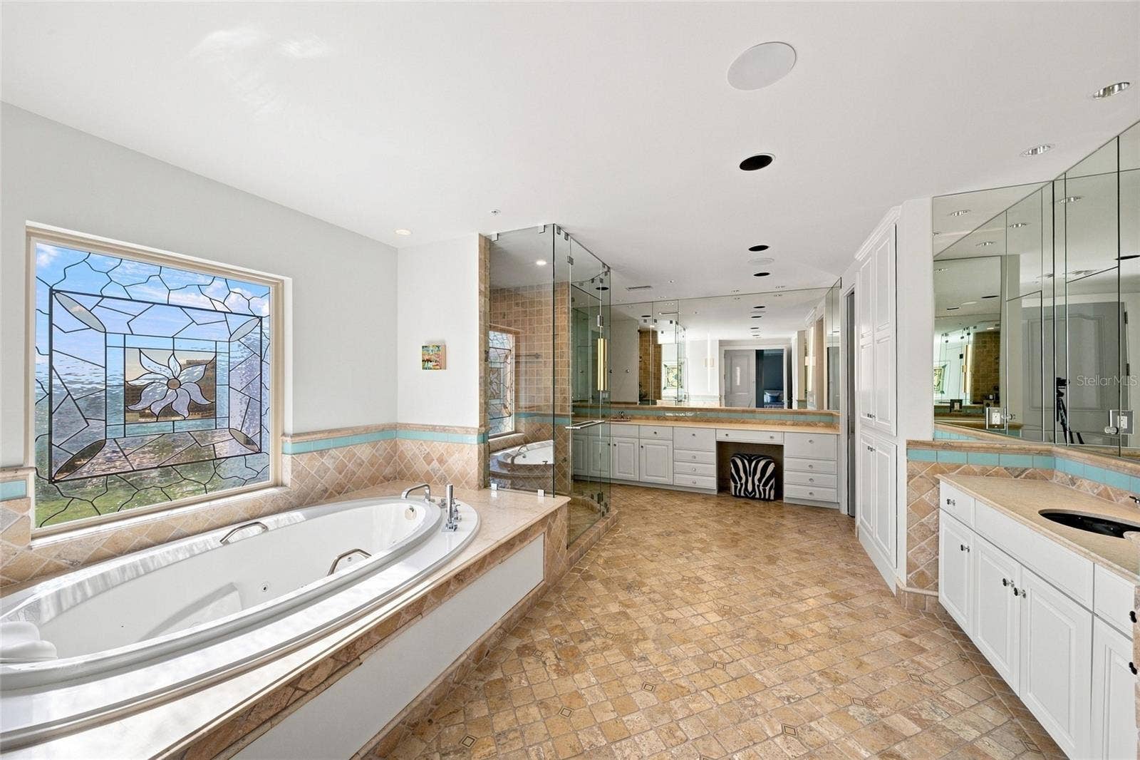 1111 RITZ CARLTON DRIVE, #1704, Sarasota, FL 34236 1111 RITZ CARLTON DRIVE, #1704, Sarasota, FL 34236