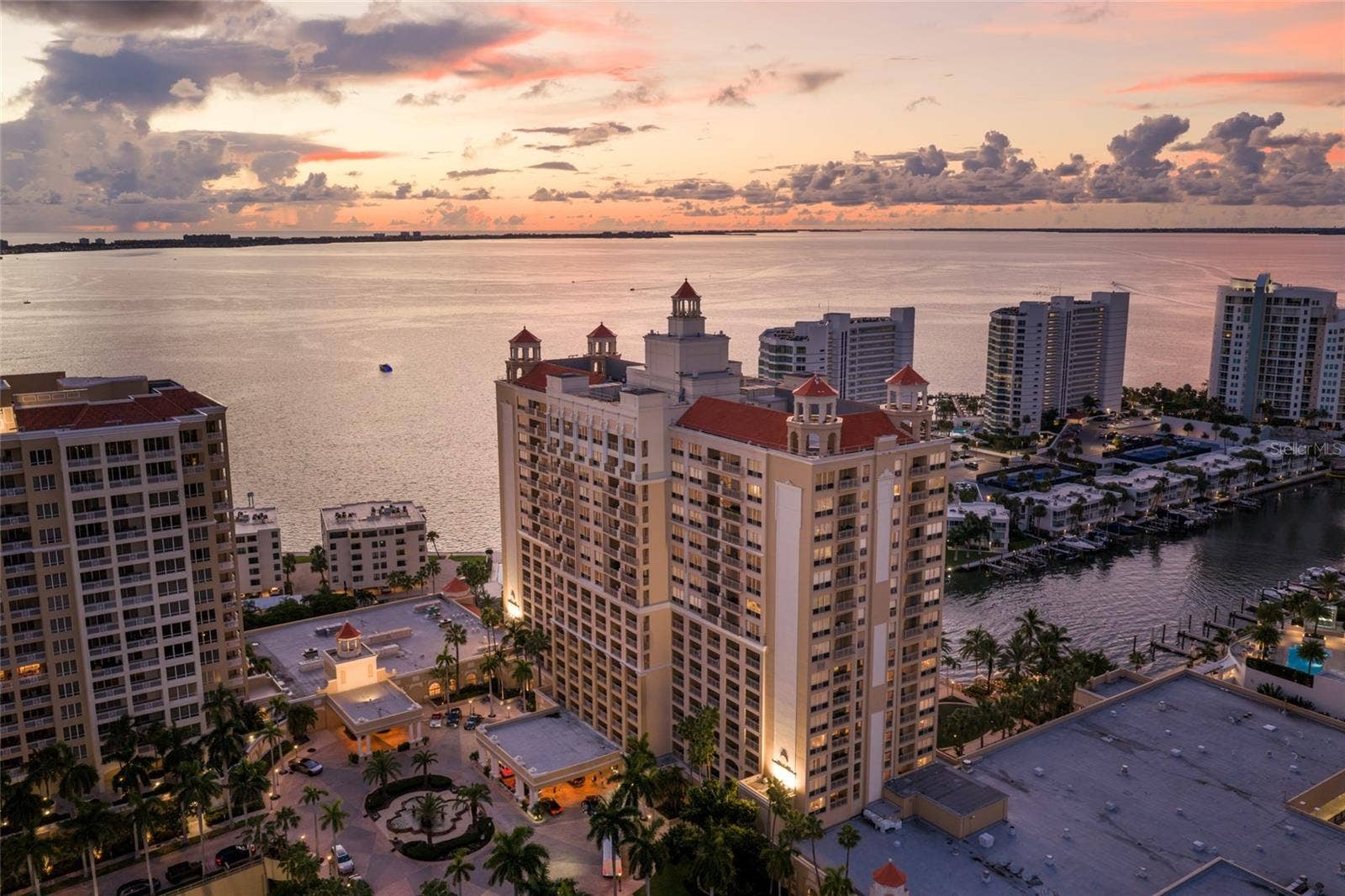 1111 RITZ CARLTON DRIVE, #1704, Sarasota, FL 34236 1111 RITZ CARLTON DRIVE, #1704, Sarasota, FL 34236