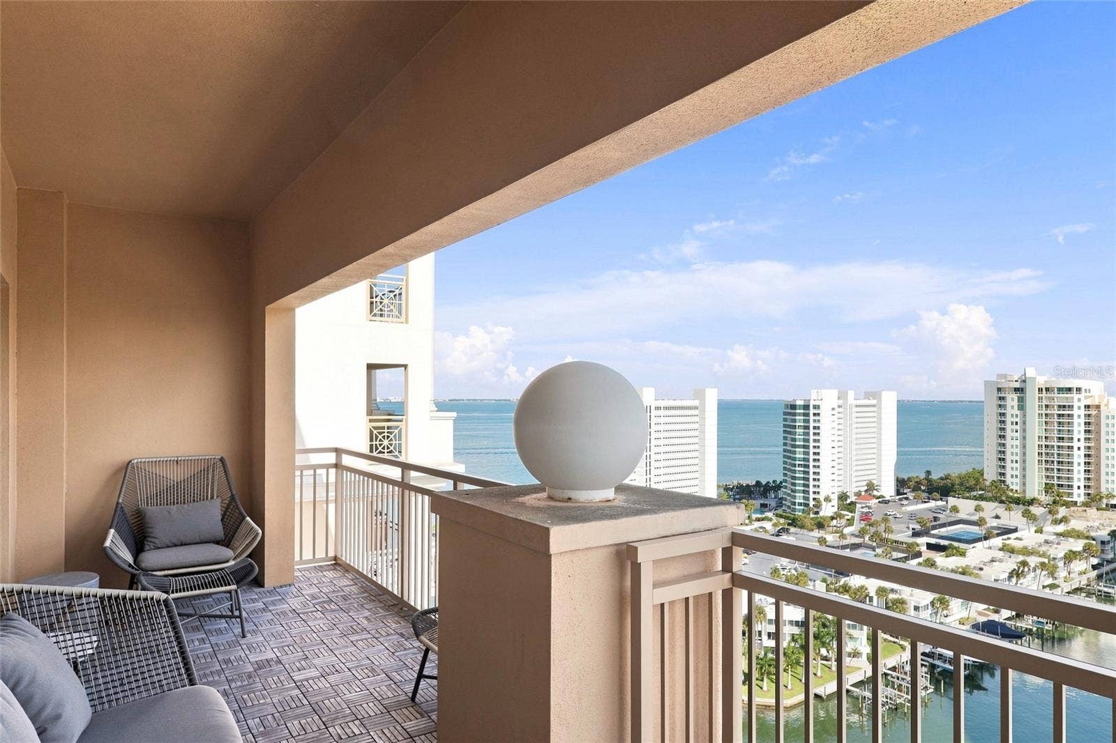 1111 RITZ CARLTON DRIVE, #1704, Sarasota, FL 34236 1111 RITZ CARLTON DRIVE, #1704, Sarasota, FL 34236