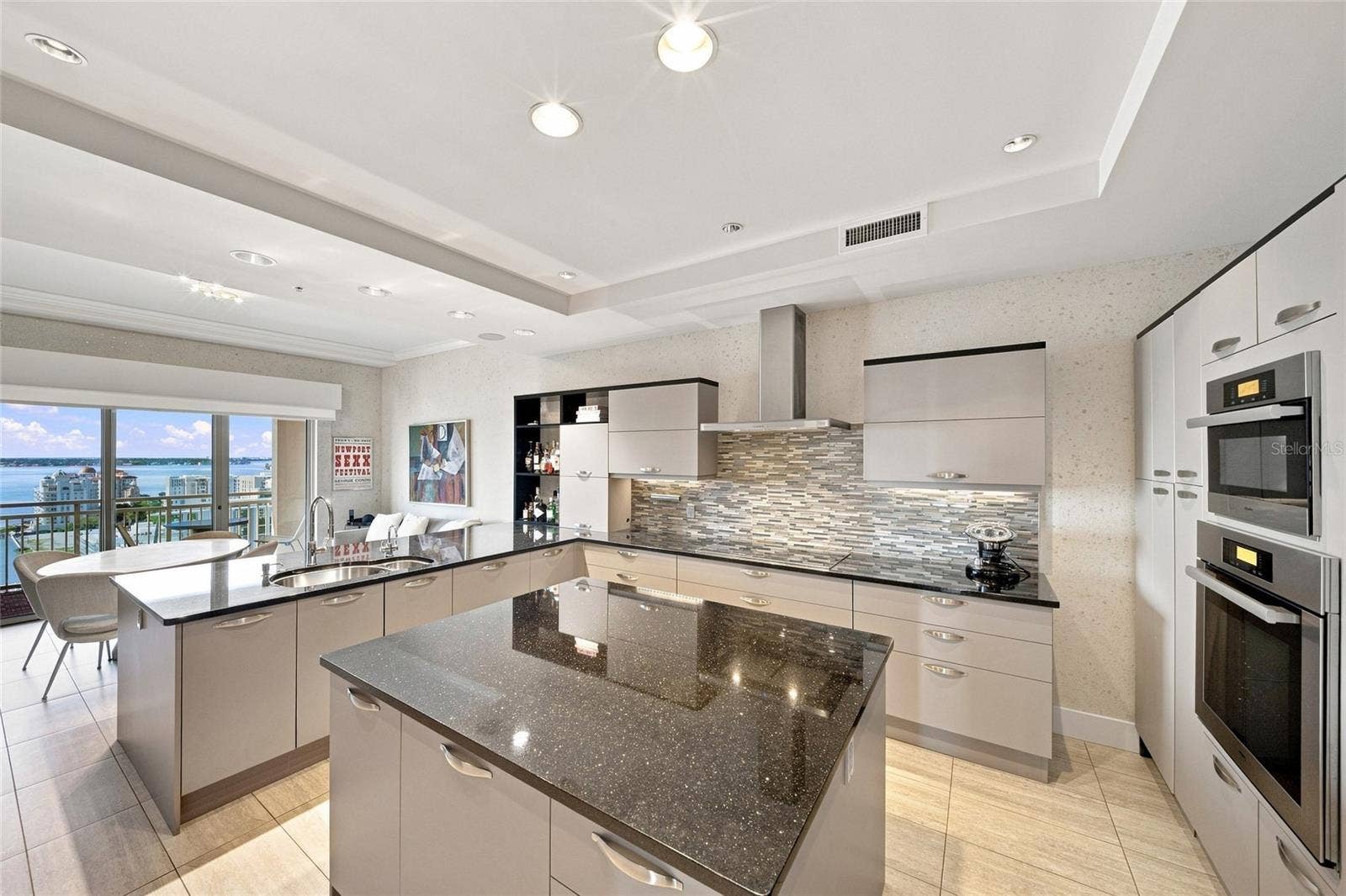 1111 RITZ CARLTON DRIVE, #1704, Sarasota, FL 34236 1111 RITZ CARLTON DRIVE, #1704, Sarasota, FL 34236