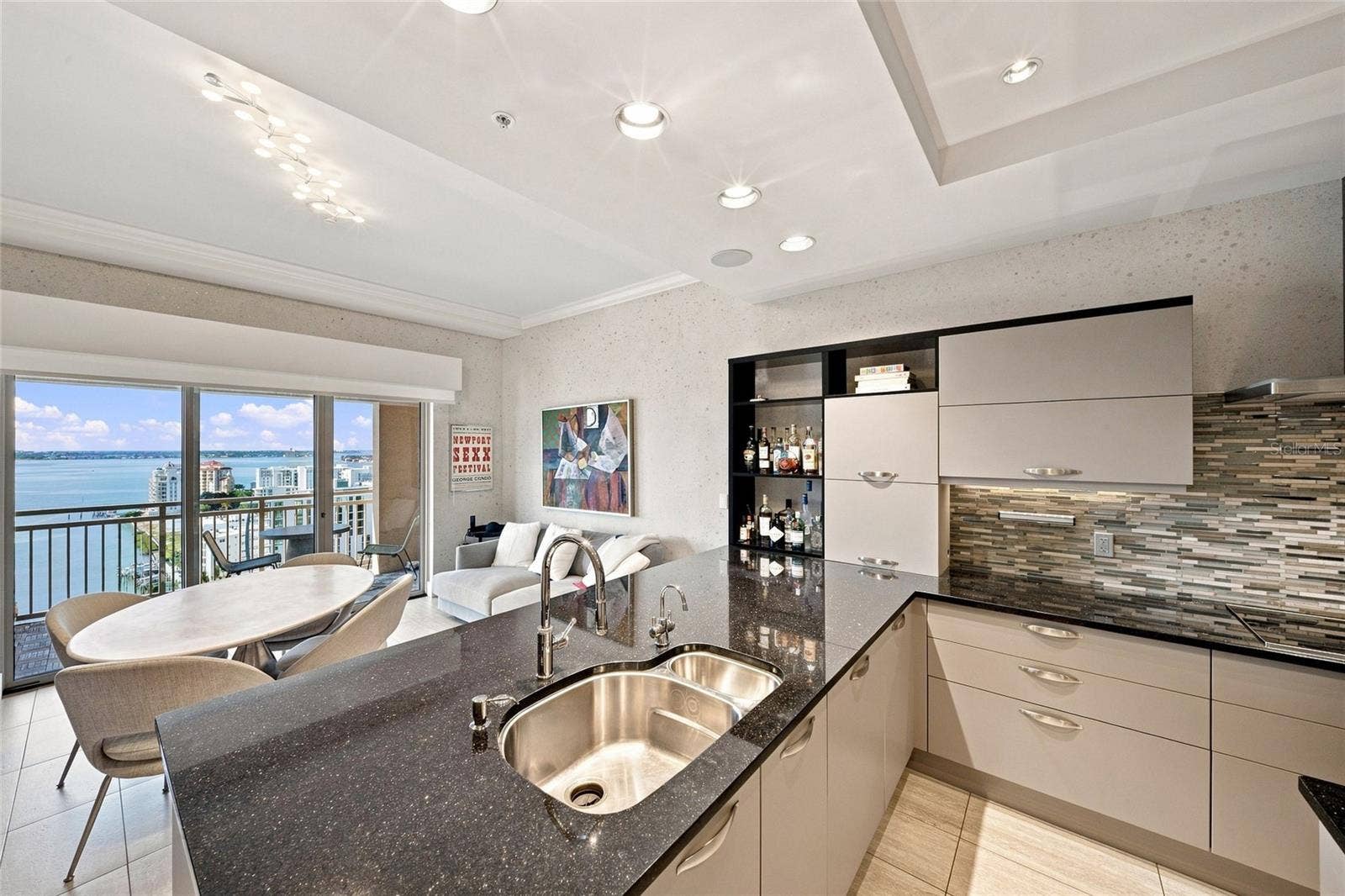 1111 RITZ CARLTON DRIVE, #1704, Sarasota, FL 34236 1111 RITZ CARLTON DRIVE, #1704, Sarasota, FL 34236