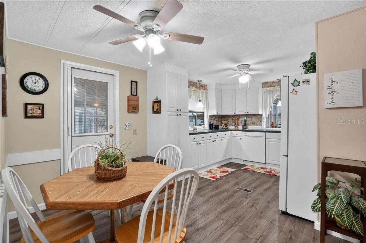 808 53RD AVENUE E, #283, Bradenton, FL 34203