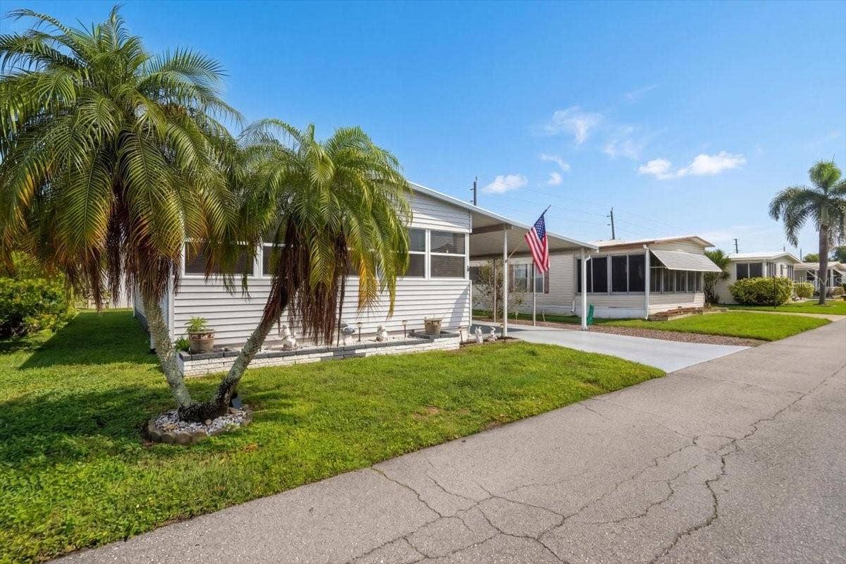 808 53RD AVENUE E, #283, Bradenton, FL 34203