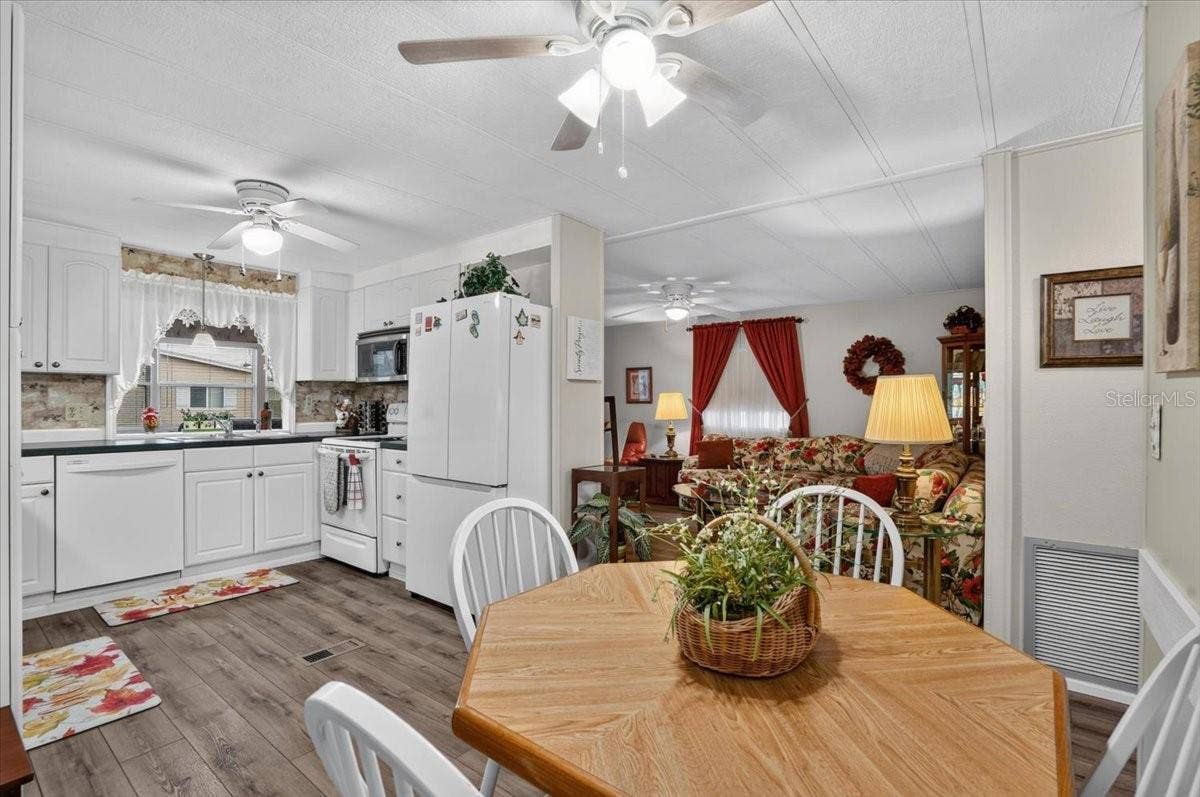 808 53RD AVENUE E, #283, Bradenton, FL 34203