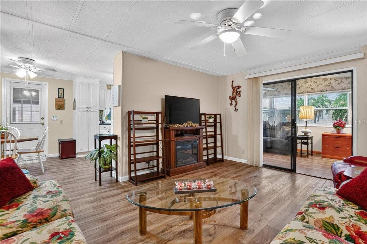 808 53RD AVENUE E, #283, Bradenton, FL 34203