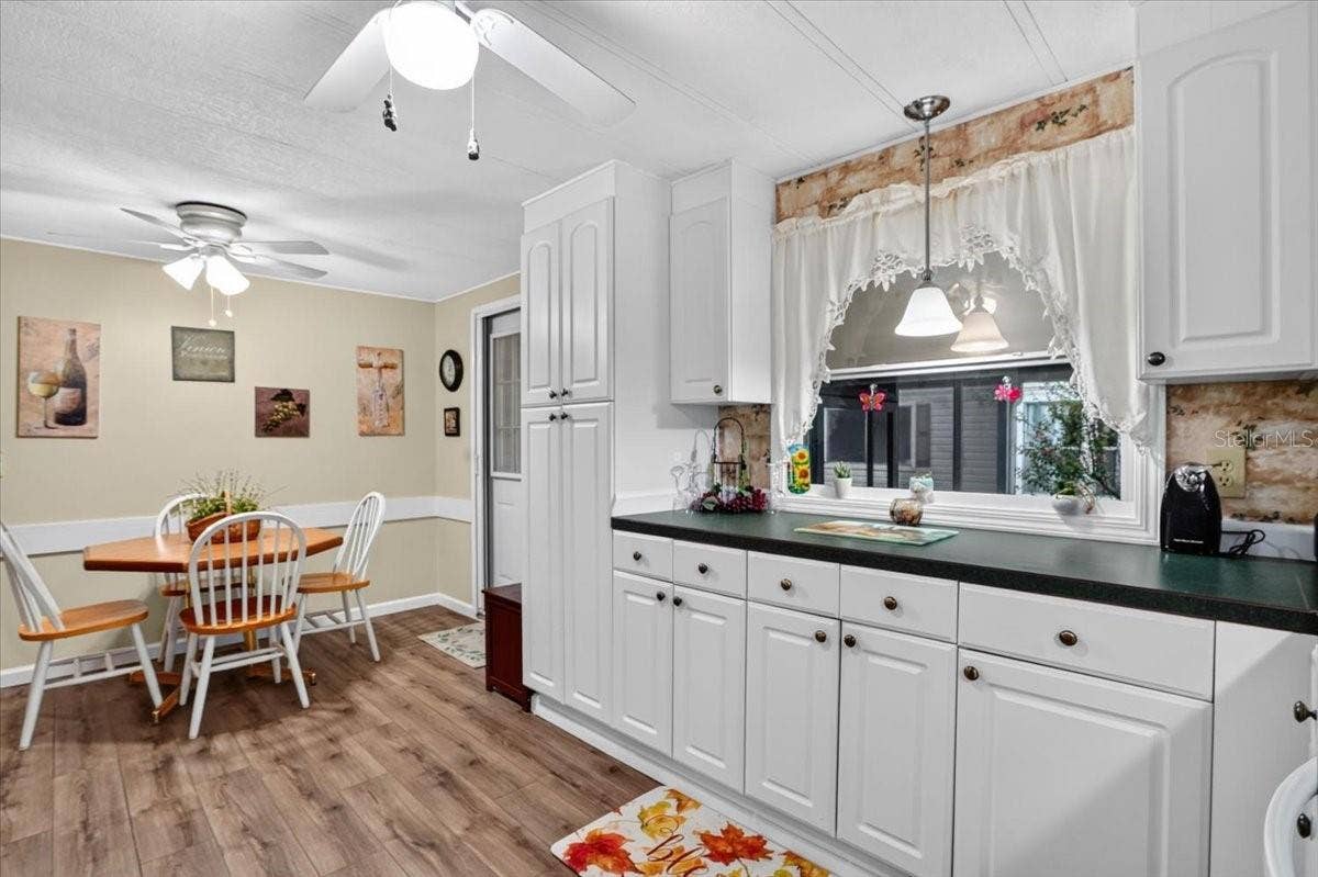 808 53RD AVENUE E, #283, Bradenton, FL 34203