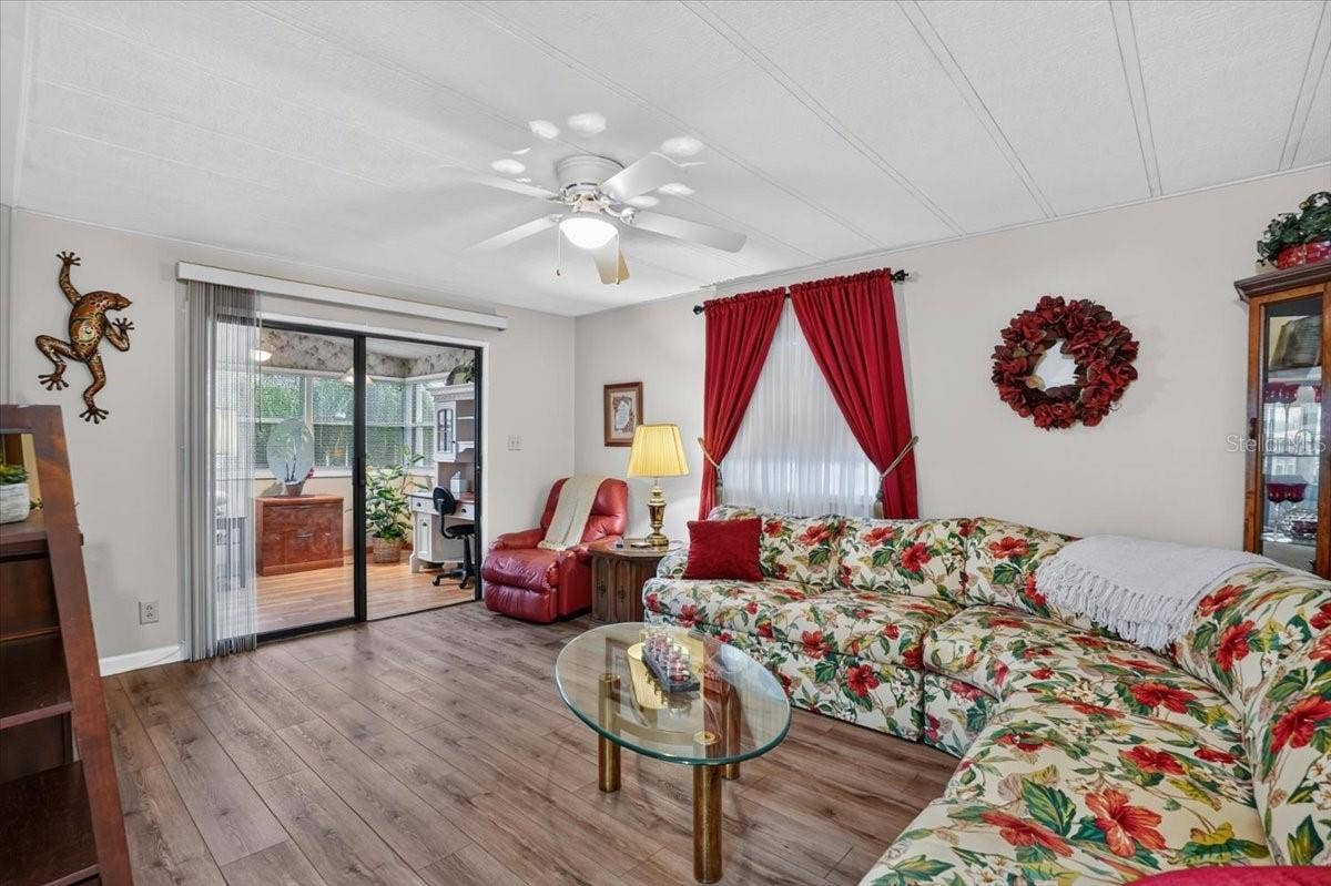 808 53RD AVENUE E, #283, Bradenton, FL 34203