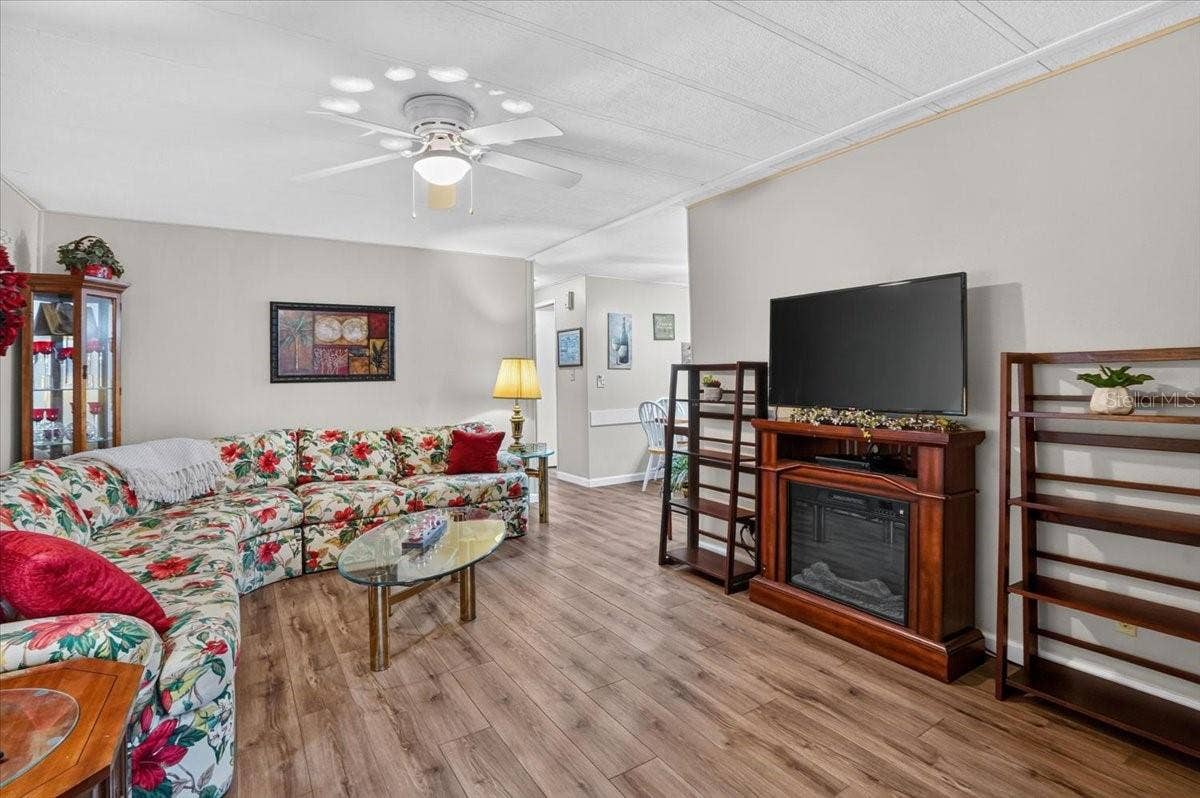808 53RD AVENUE E, #283, Bradenton, FL 34203