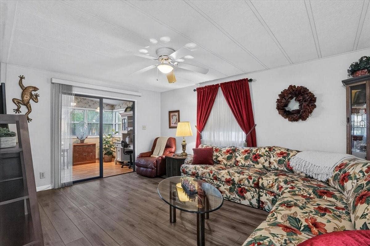 808 53RD AVENUE E, #283, Bradenton, FL 34203