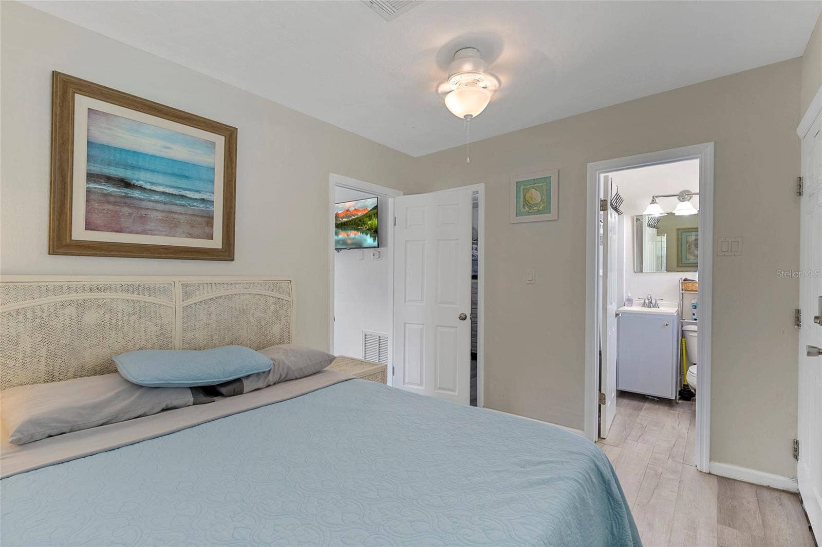 229 SHORE ROAD, Nokomis, FL 34275 229 SHORE ROAD, Nokomis, FL 34275