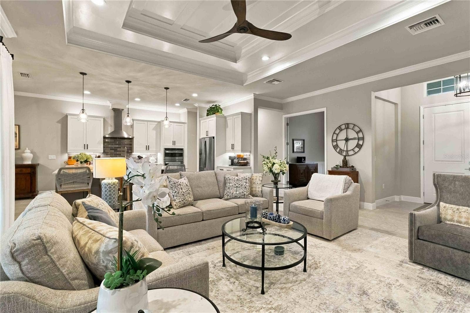 Great Room Tray Ceiling
