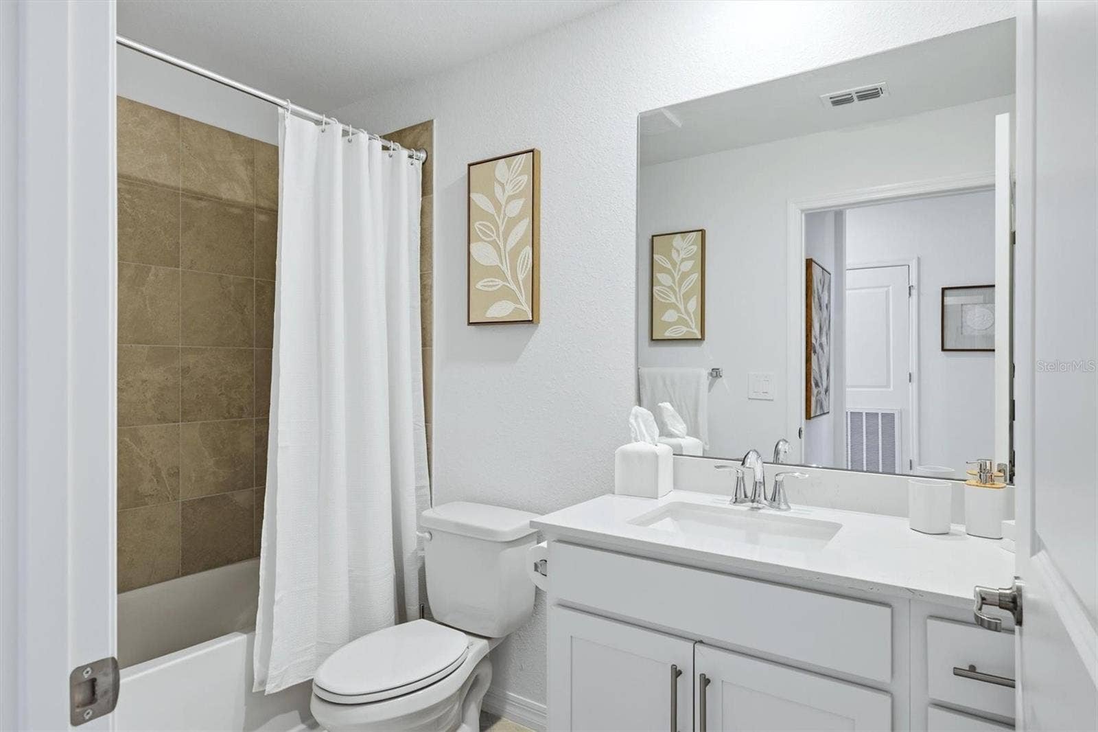19110 SCALLOP LOOP, #203, Lakewood Ranch, FL 34211