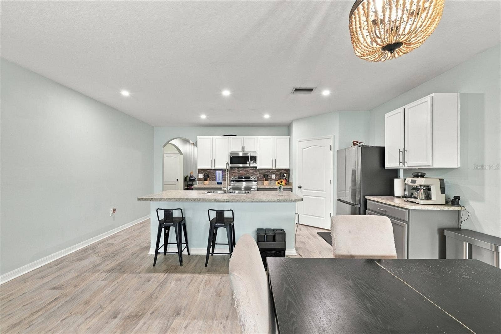 5213 11TH STREET E, Bradenton, FL 34203 Breakfast bar