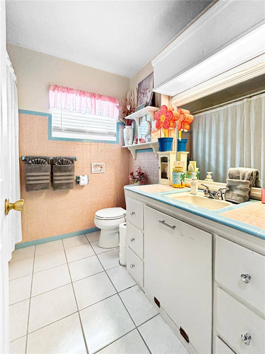 2501 32ND AVENUE W, Bradenton, FL 34205