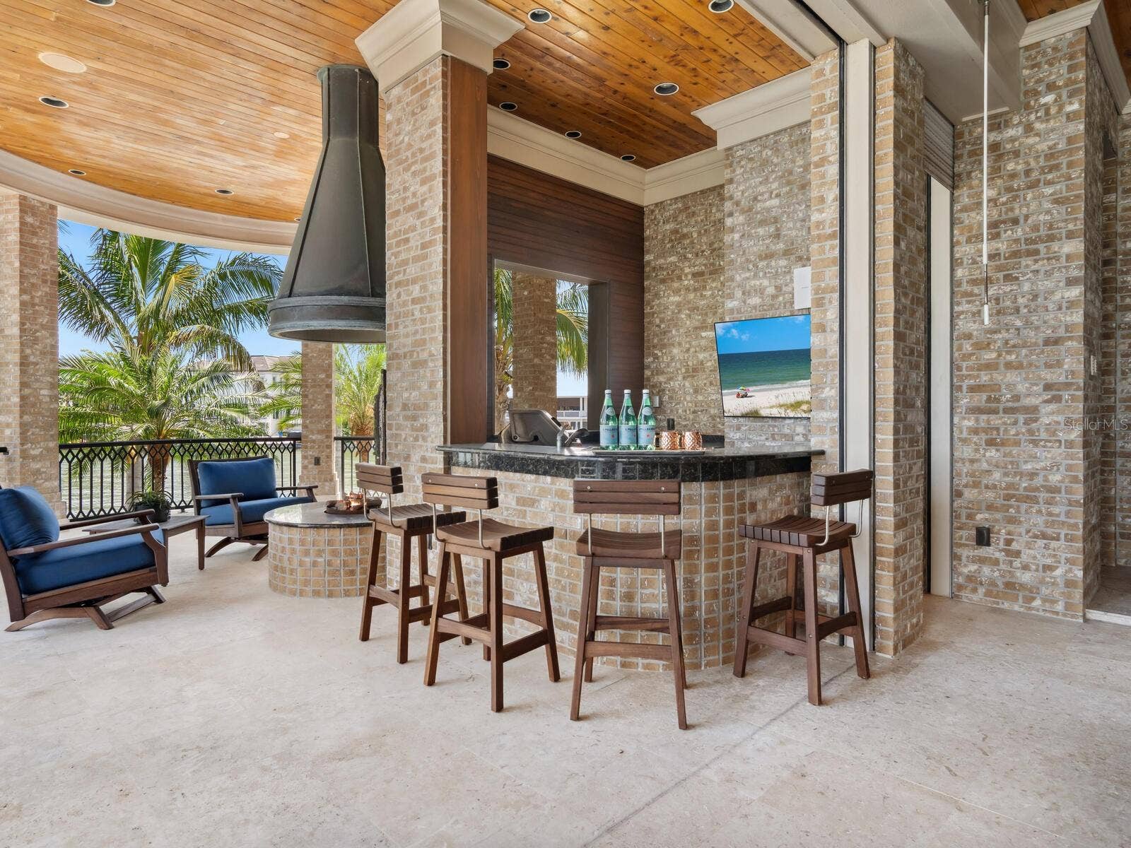 1423 HILLVIEW DRIVE, Sarasota, FL 34239 1423 HILLVIEW DRIVE, Sarasota, FL 34239