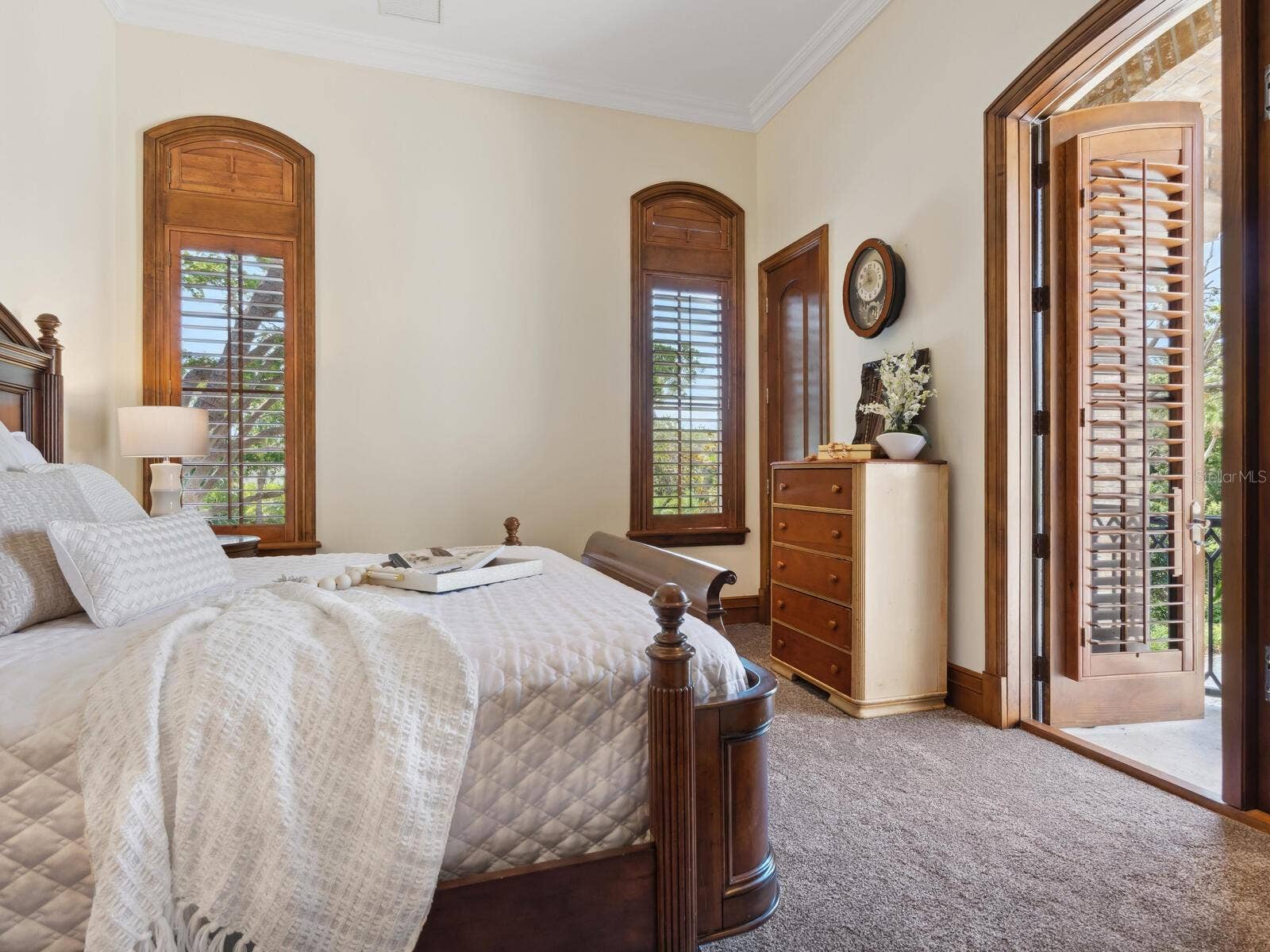 1423 HILLVIEW DRIVE, Sarasota, FL 34239 1423 HILLVIEW DRIVE, Sarasota, FL 34239