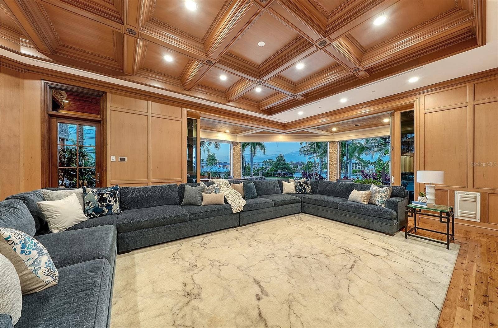1423 HILLVIEW DRIVE, Sarasota, FL 34239 1423 HILLVIEW DRIVE, Sarasota, FL 34239
