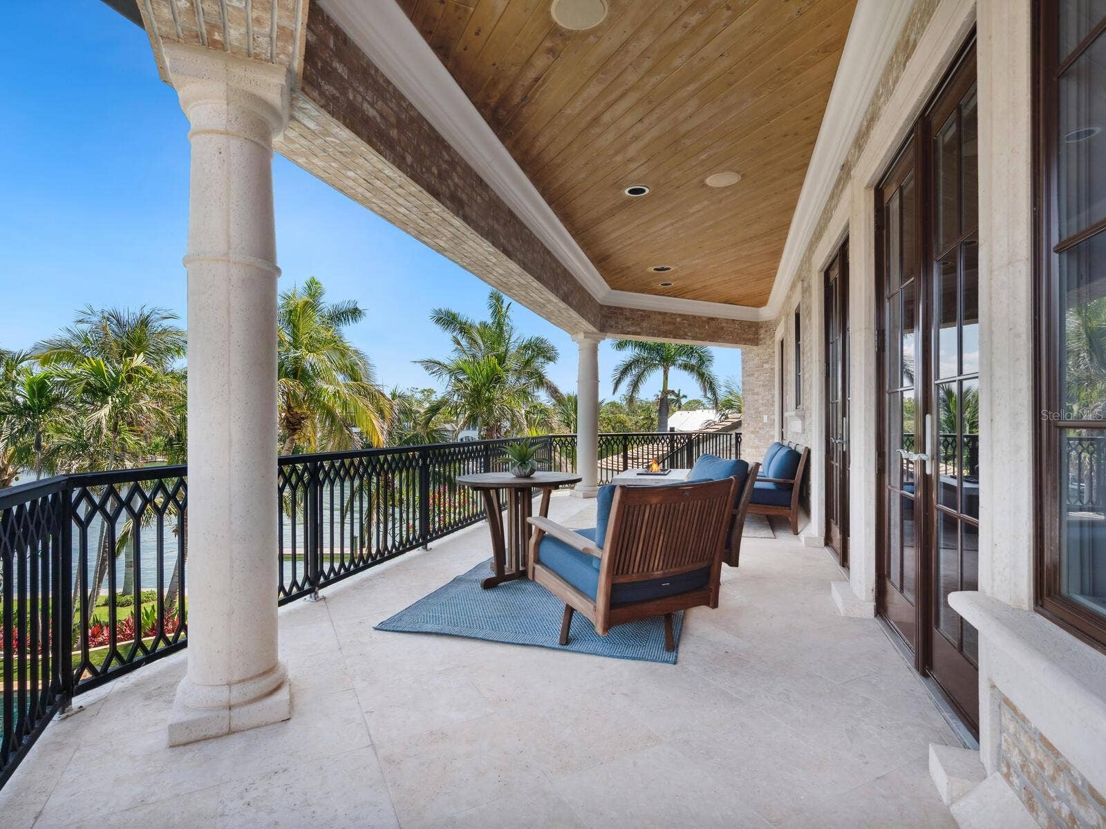 1423 HILLVIEW DRIVE, Sarasota, FL 34239 1423 HILLVIEW DRIVE, Sarasota, FL 34239