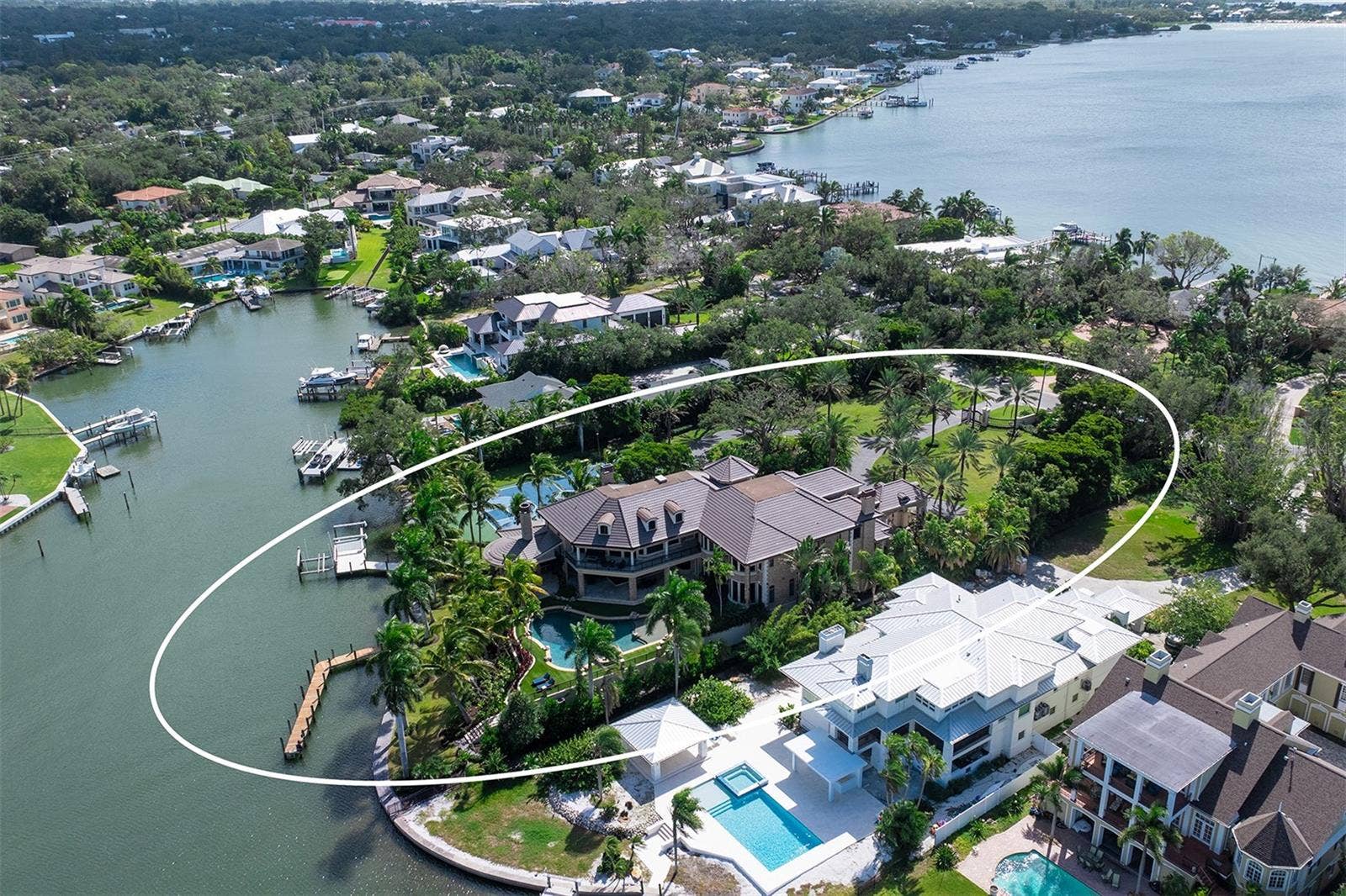 1423 HILLVIEW DRIVE, Sarasota, FL 34239 1423 HILLVIEW DRIVE, Sarasota, FL 34239