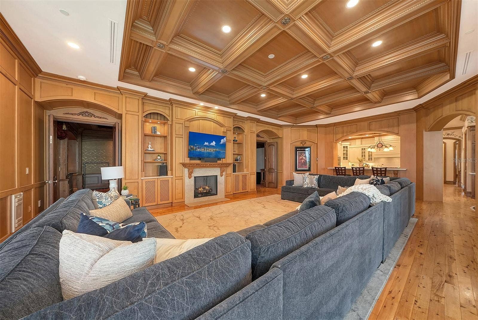 1423 HILLVIEW DRIVE, Sarasota, FL 34239 1423 HILLVIEW DRIVE, Sarasota, FL 34239
