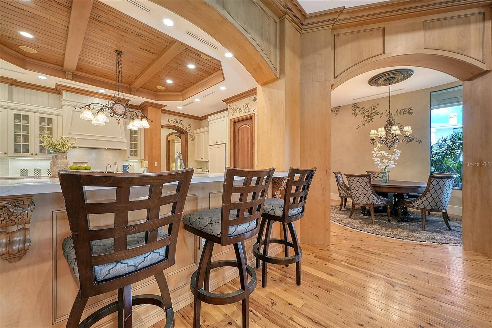 1423 HILLVIEW DRIVE, Sarasota, FL 34239 1423 HILLVIEW DRIVE, Sarasota, FL 34239
