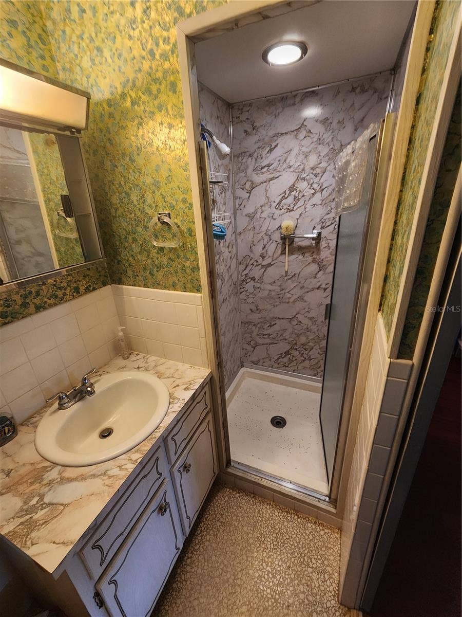 5317 CHATEAU LANE, Bradenton, FL 34207