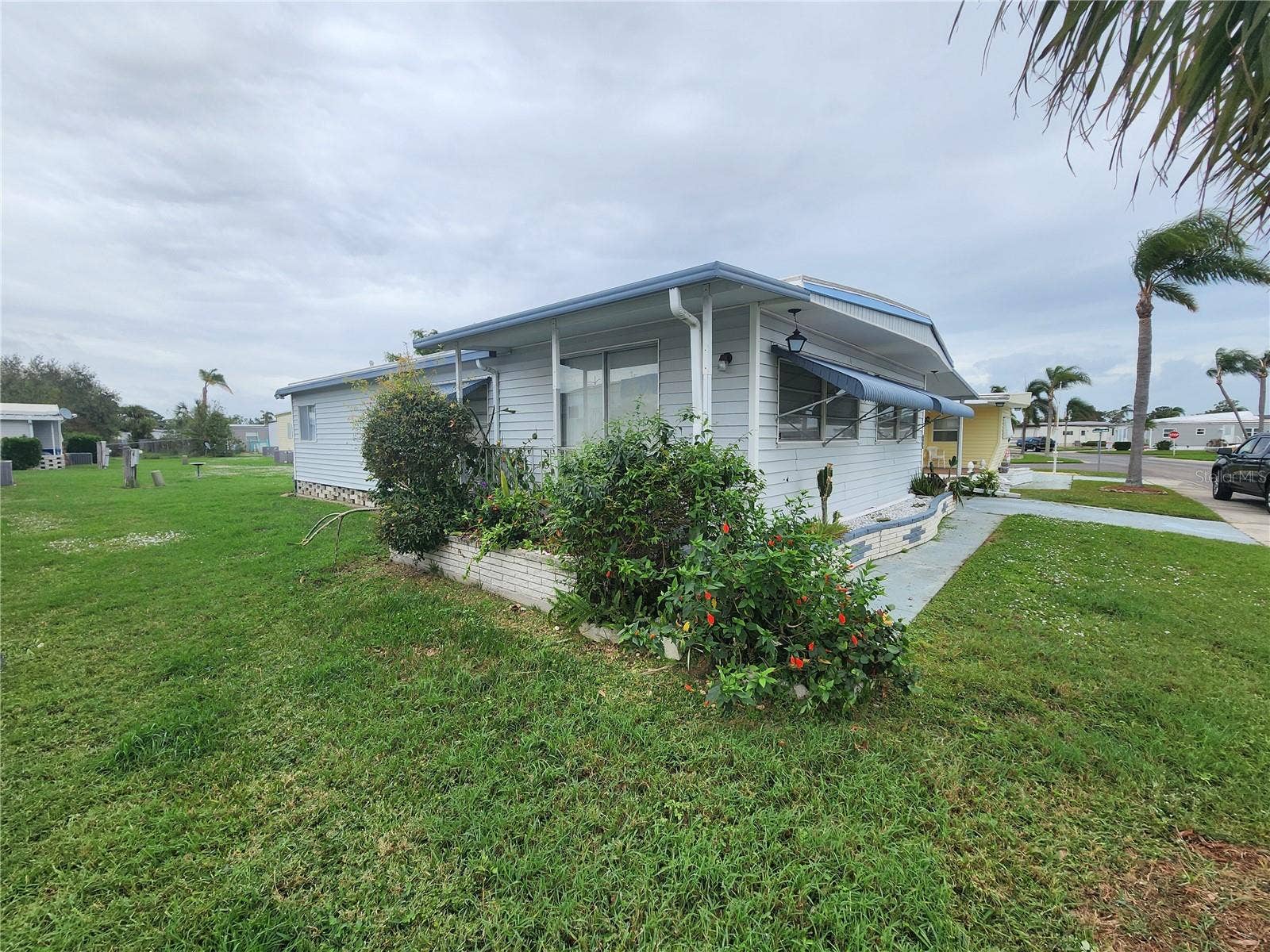 5317 CHATEAU LANE, Bradenton, FL 34207